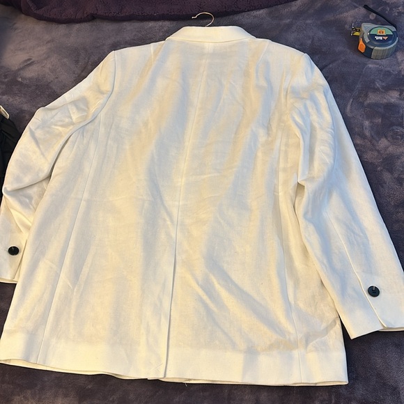 Large linen like blazer - Picture 7 of 8